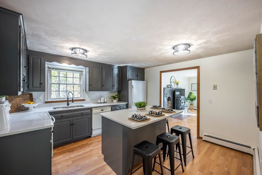 7 Buchan Road Andover, MA 01810 - Photo 6 of 35