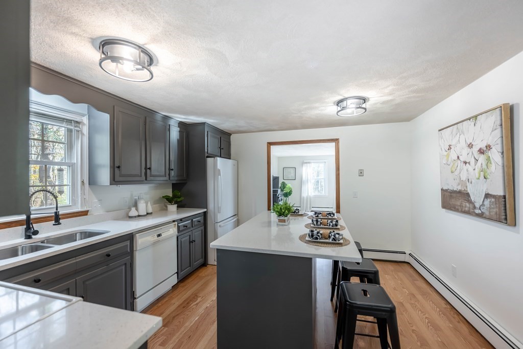 7 Buchan Road Andover, MA 01810 - Photo 8 of 35