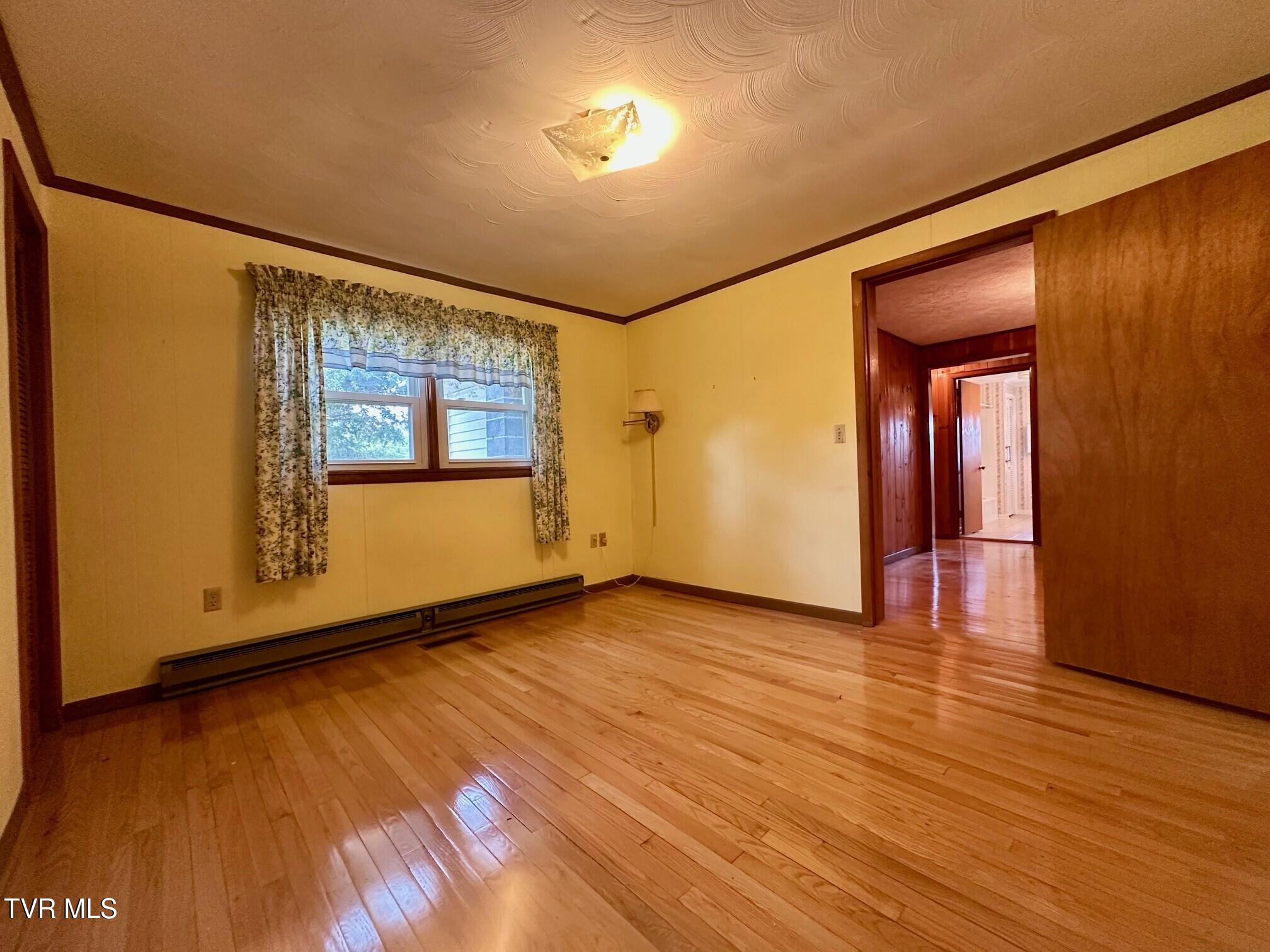 5454 Brooks Way Bristol, VA 24202 - Photo 12 of 21 PrimaryBR