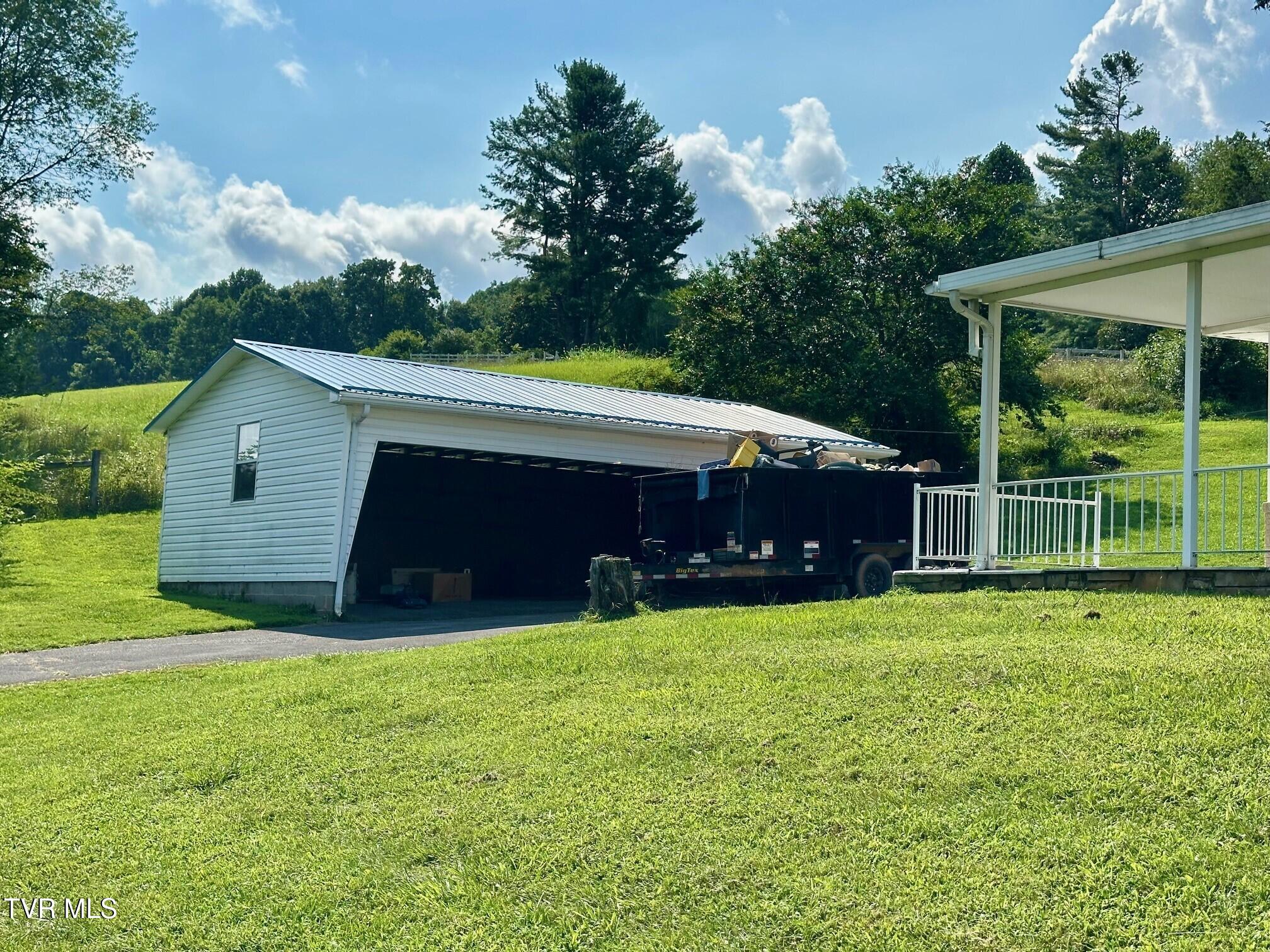 5454 Brooks Way Bristol, VA 24202 - Photo 4 of 21 Det Gar