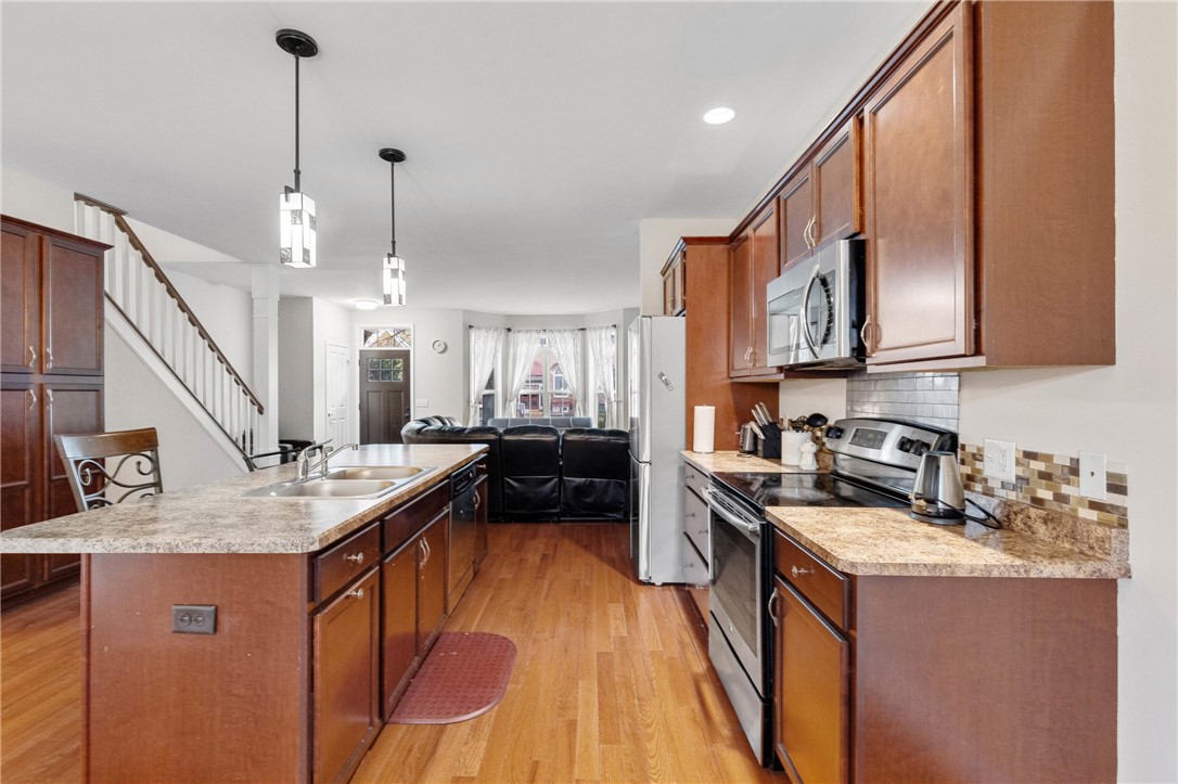 33 North Plymouth Avenue Rochester, NY 14614 - Photo 14 of 42