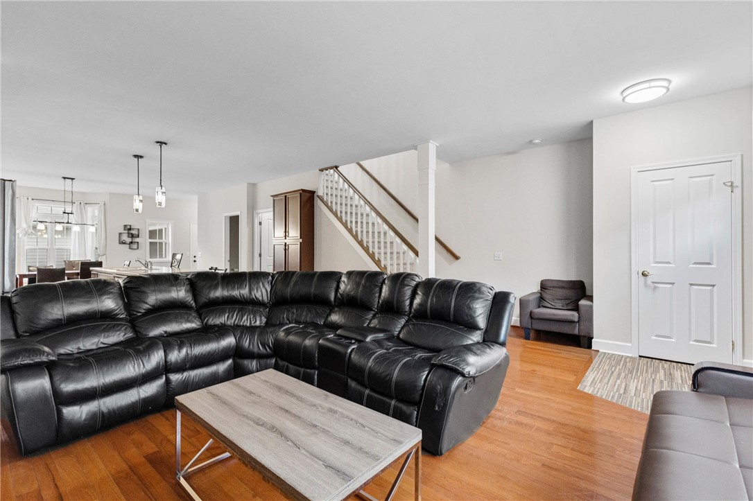 33 North Plymouth Avenue Rochester, NY 14614 - Photo 6 of 42
