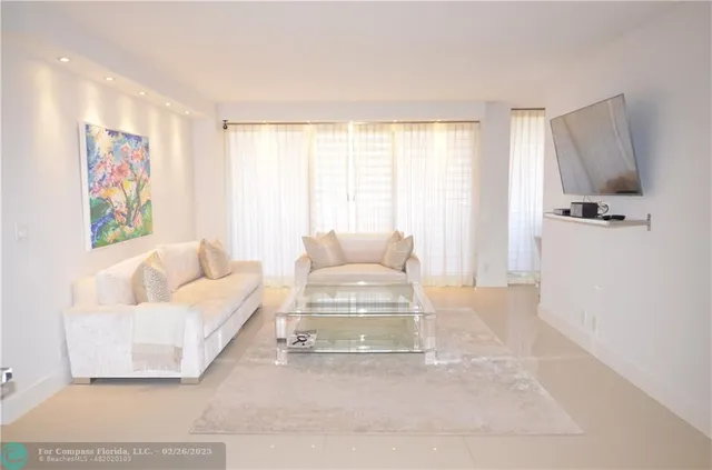 $5,000 | 19355 Turnberry Way, Unit 7L, Aventura, FL 33180