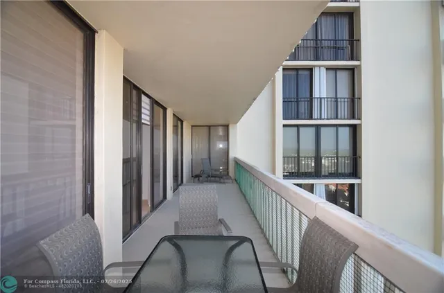 $5,000 | 19355 Turnberry Way, Unit 7L, Aventura, FL 33180