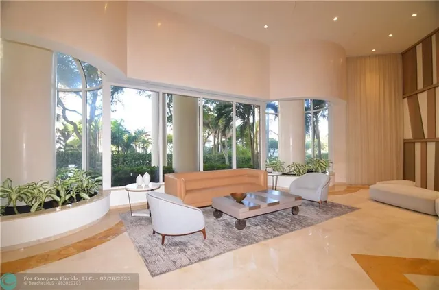 $5,000 | 19355 Turnberry Way, Unit 7L, Aventura, FL 33180