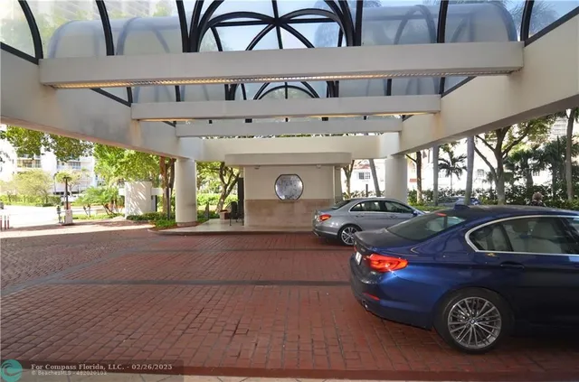 $5,000 | 19355 Turnberry Way, Unit 7L, Aventura, FL 33180