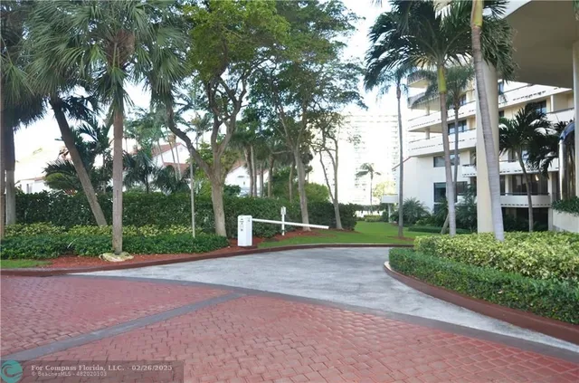$5,000 | 19355 Turnberry Way, Unit 7L, Aventura, FL 33180