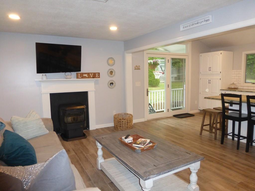 37 Juniper Lane Rutland, MA 01543 - Photo 7 of 32 Gallery Image 7