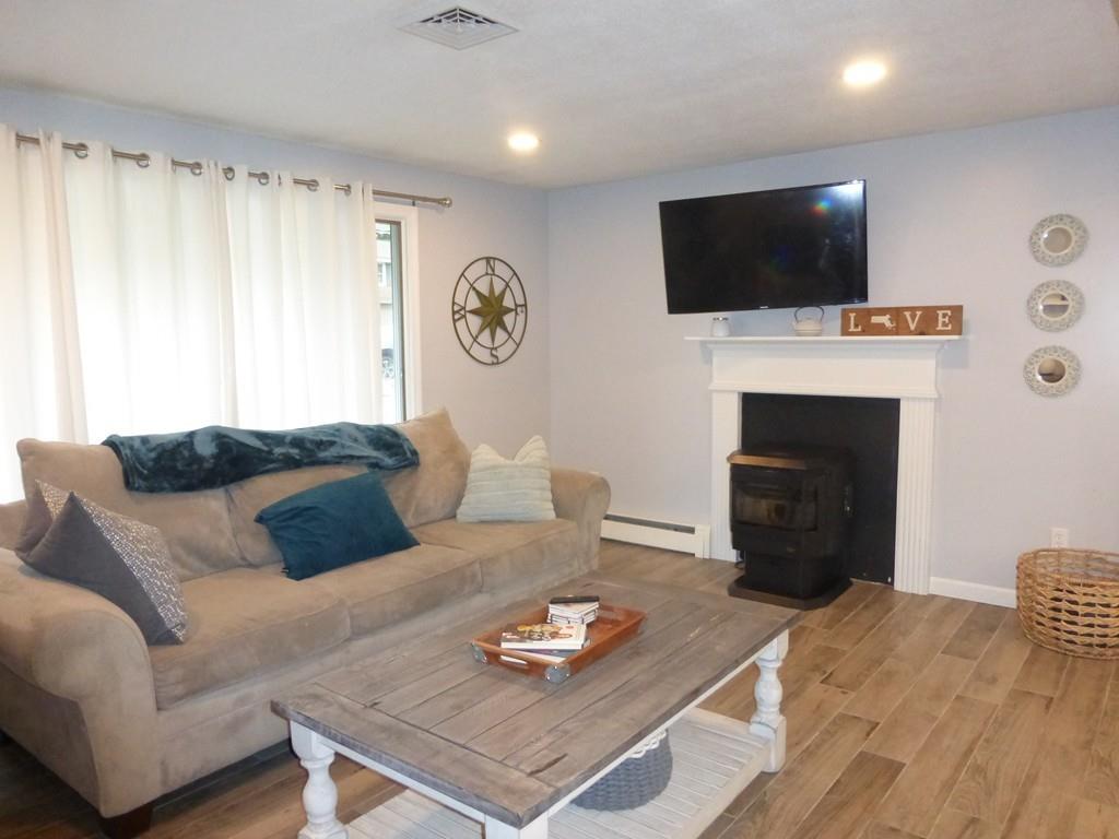 37 Juniper Lane Rutland, MA 01543 - Photo 8 of 32 Gallery Image 8