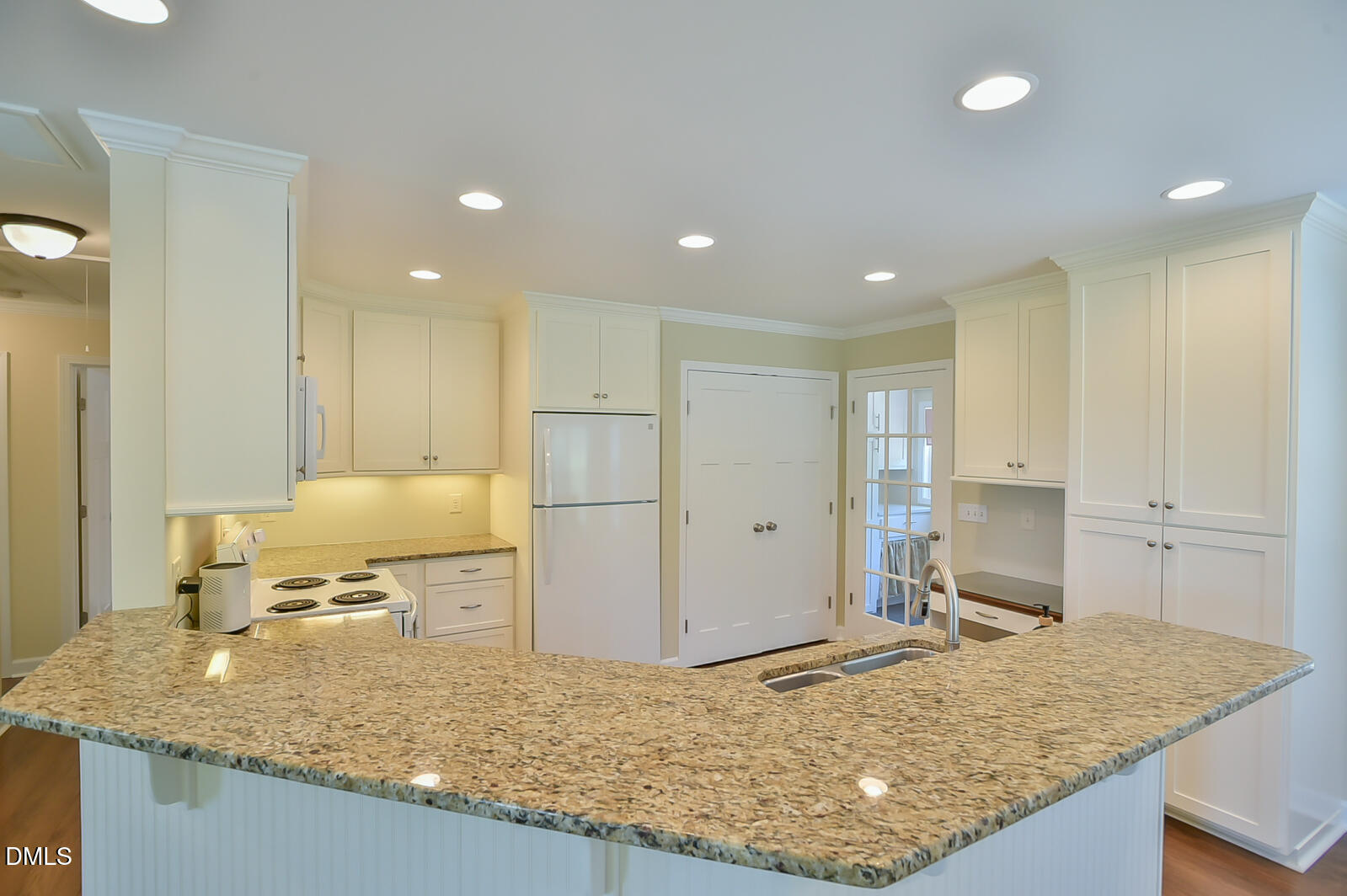 7046 Holts Store Road Burlington, NC 27215 - Photo 11 of 40 Kitchen
