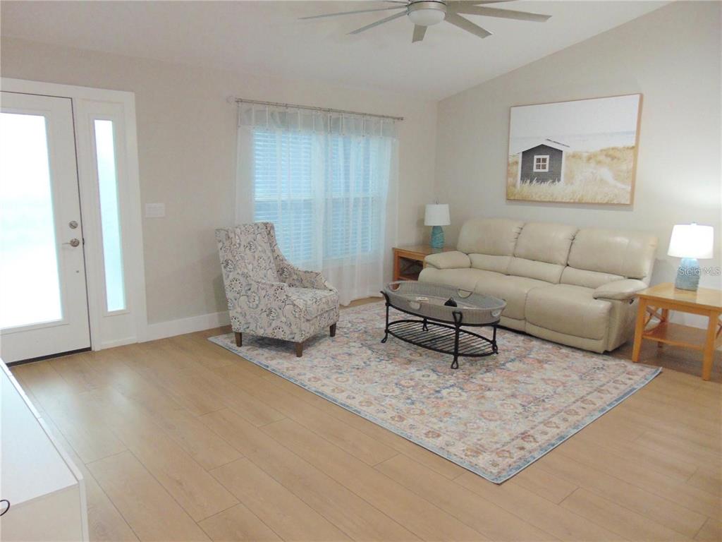 451 Tanager Road Venice, FL 34293 - Photo 4 of 27