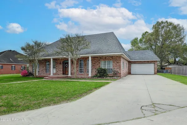 $310,000 | 2018 La Belle Villa Road, New Iberia, LA 70563