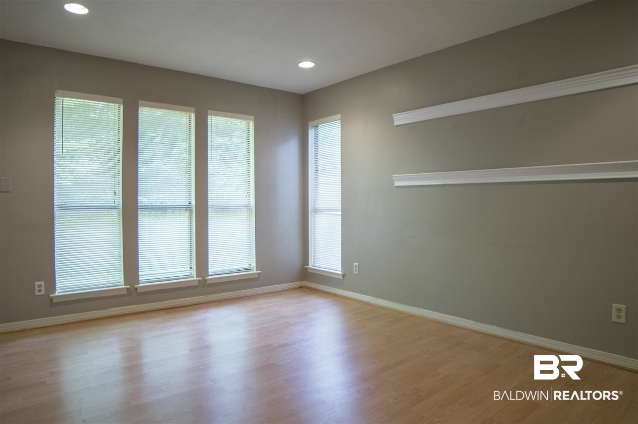 7255 Jay Lane Fairhope, AL 36532 - Photo 27 of 45 Living Room