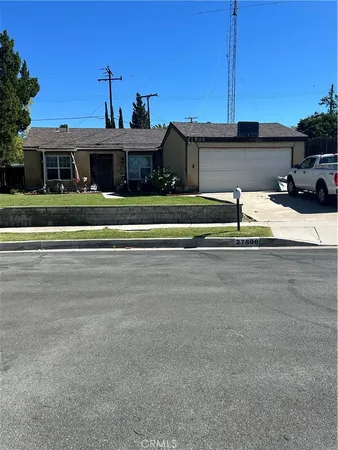$700,000 | 27806 Meadowcreek Road, Canyon Country, CA 91351