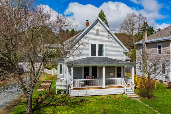 $528,200 | 66 Wilder Street, Hartford, VT 05001