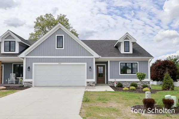 $478,500 | 6324 Blendon Wds Drive, Unit 21, Hudsonville, MI 49426