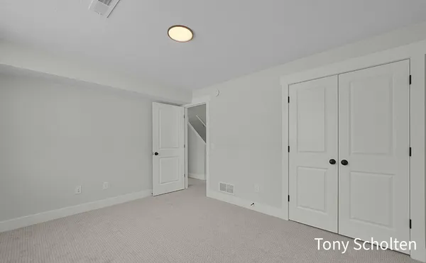 $478,500 | 6324 Blendon Wds Drive, Unit 21, Hudsonville, MI 49426