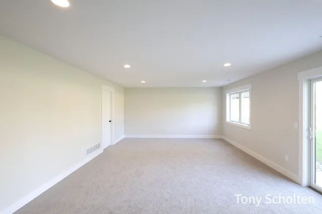 $478,500 | 6324 Blendon Wds Drive, Unit 21, Hudsonville, MI 49426