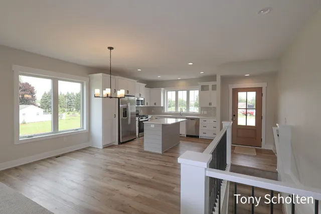 $478,500 | 6324 Blendon Wds Drive, Unit 21, Hudsonville, MI 49426