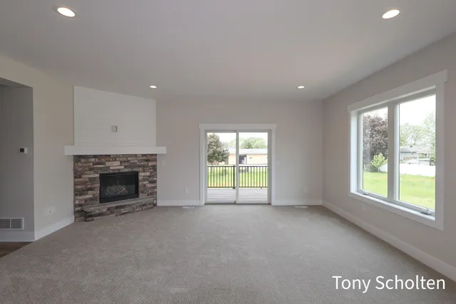 $478,500 | 6324 Blendon Wds Drive, Unit 21, Hudsonville, MI 49426