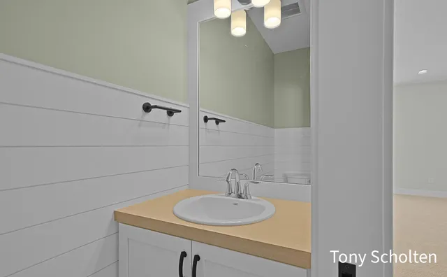 $478,500 | 6324 Blendon Wds Drive, Unit 21, Hudsonville, MI 49426