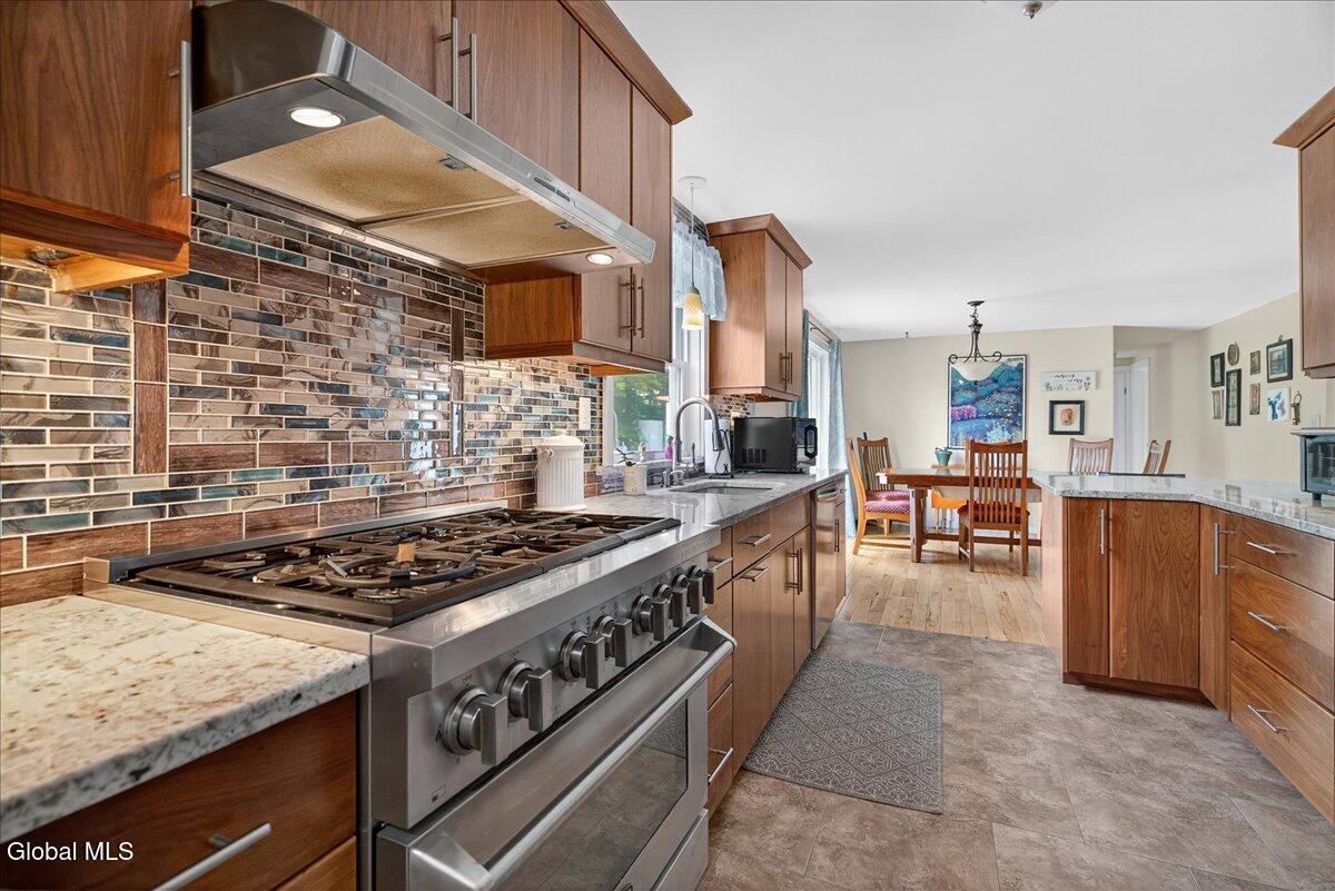 354 Morrow Road Amsterdam, NY 12010 - Photo 2 of 61 36-354 MORROW-29
