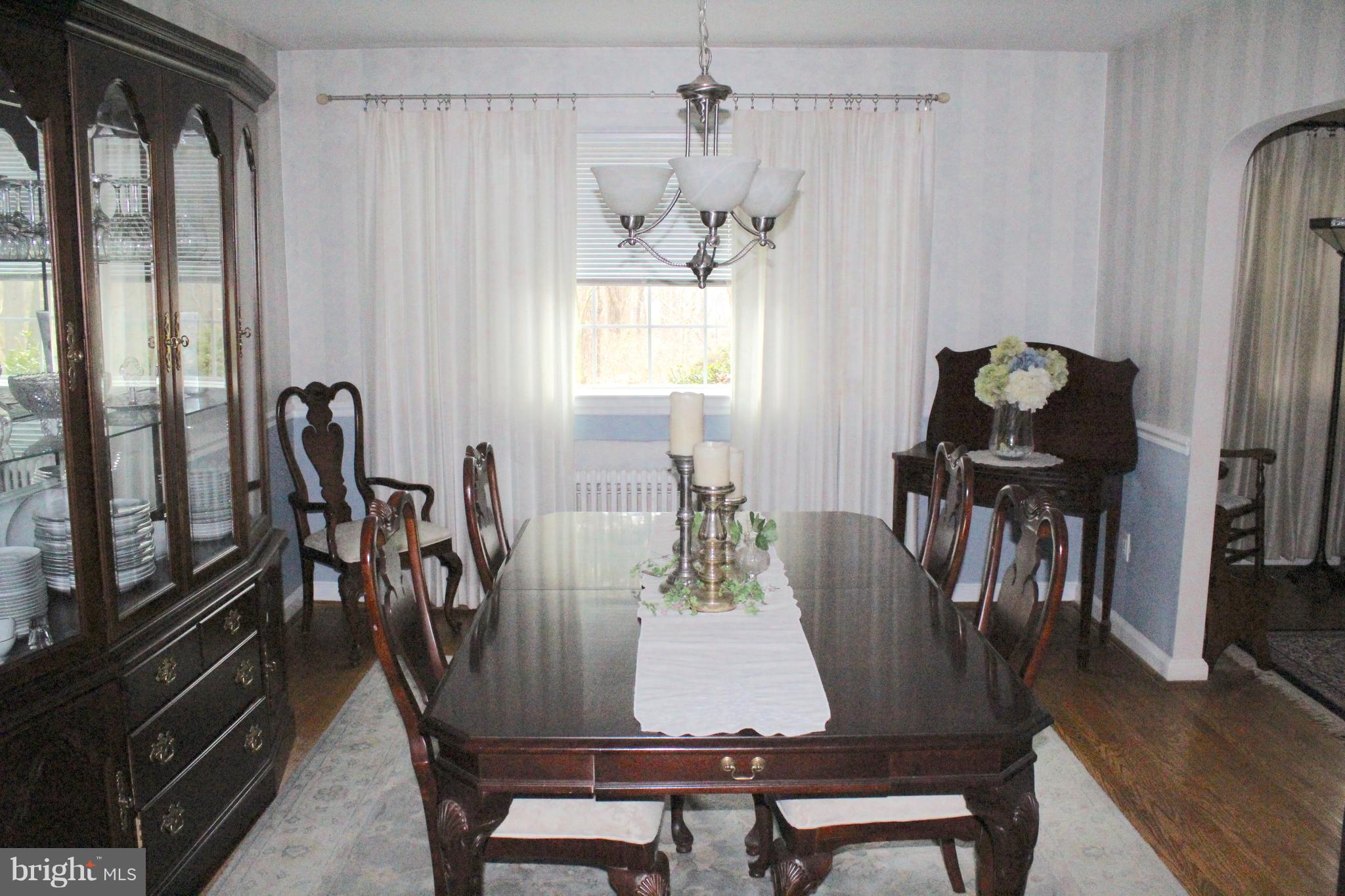 423 Mt Alverno Road Media, PA 19063 - Photo 8 of 32 Full Size Dining Room