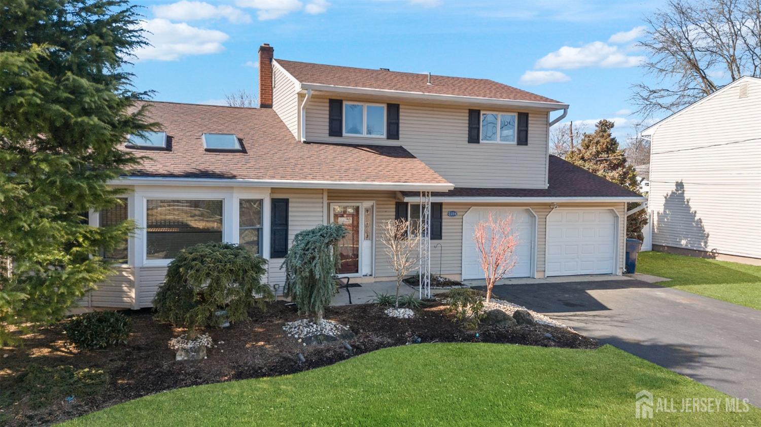 1224 Cherokee Road North Brunswick, NJ 08902 - Photo 5 of 52 Gallery Image 5