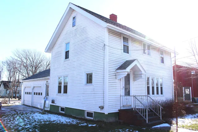 $240,000 | 351 Broadway, Rockland, ME 04841