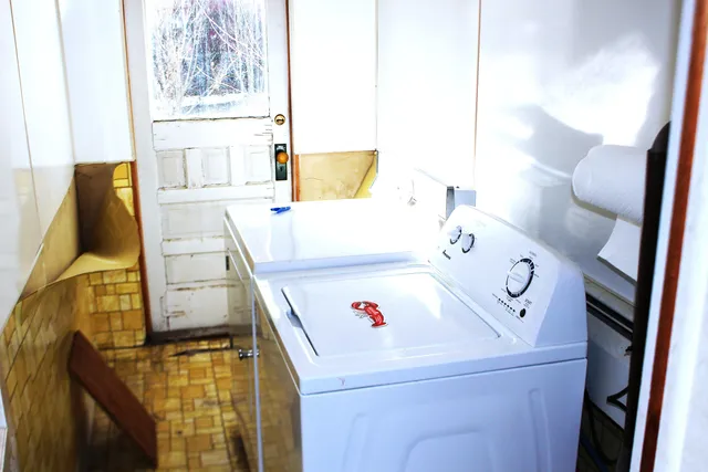 $240,000 | 351 Broadway, Rockland, ME 04841