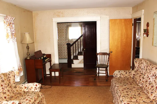 $240,000 | 351 Broadway, Rockland, ME 04841