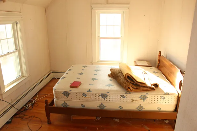 $240,000 | 351 Broadway, Rockland, ME 04841