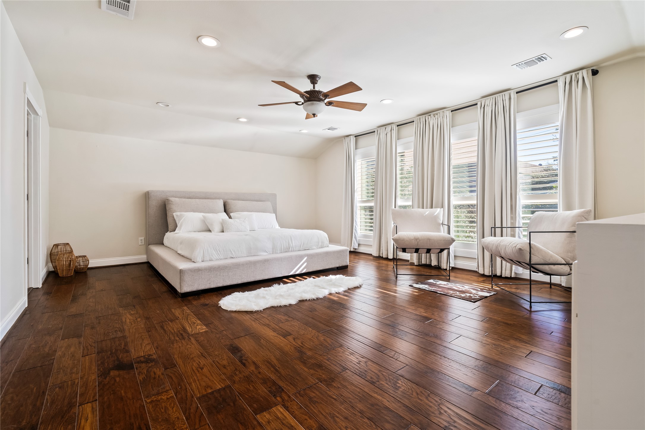 3902 Colquitt Street Houston, TX 77027 - Photo 25 of 32