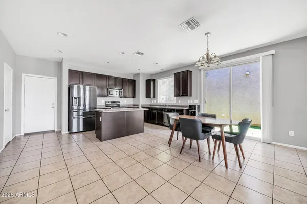 $2,425 | 7770 West Alvarado Road, Phoenix, AZ 85035