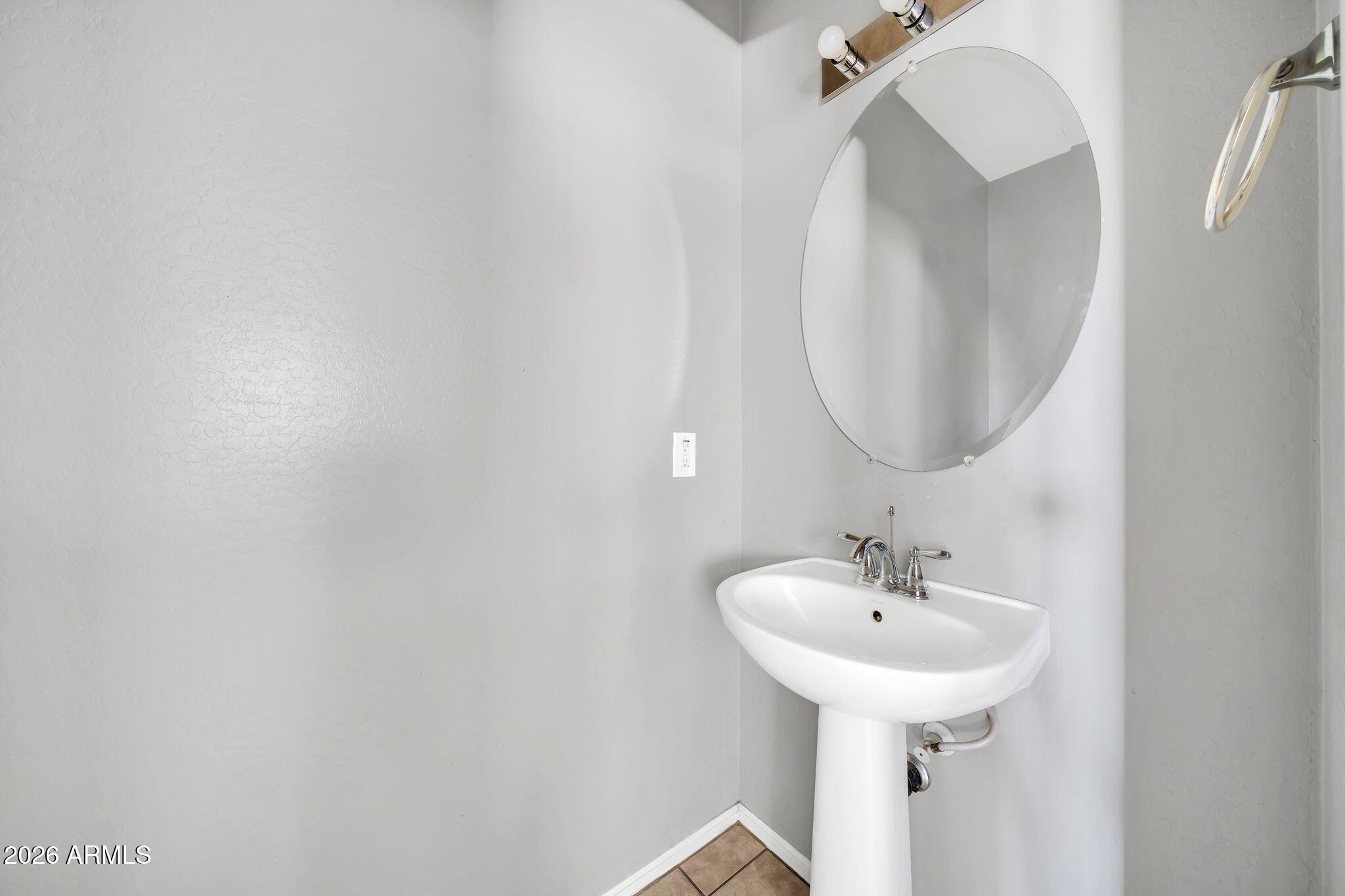 7770 West Alvarado Road Phoenix, AZ 85035 - Photo 29 of 37 7770 W Alvarado St-29