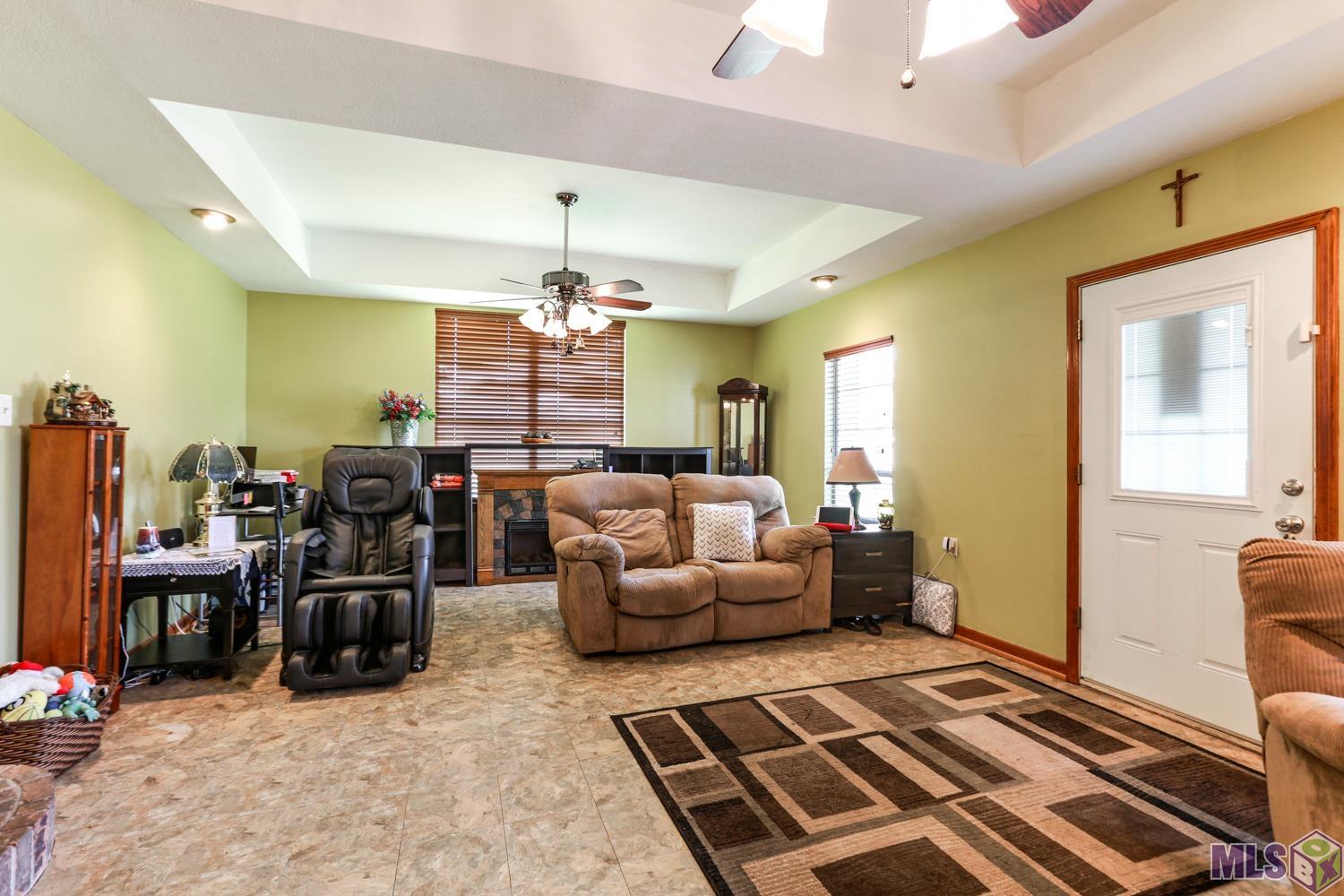 39373 Pershing Mire Road Gonzales, LA 70737 - Photo 3 of 16 Gallery Image 3