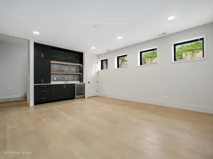 $2,550,000 | 1900 West Cortland Street, Chicago, IL 60622