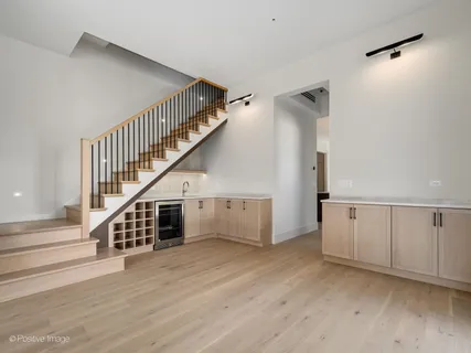 $2,550,000 | 1900 West Cortland Street, Chicago, IL 60622