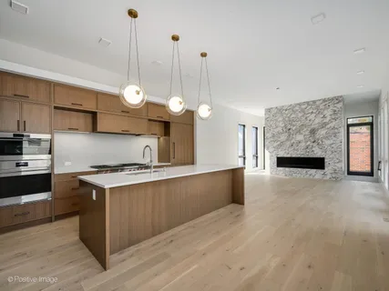 $2,550,000 | 1900 West Cortland Street, Chicago, IL 60622