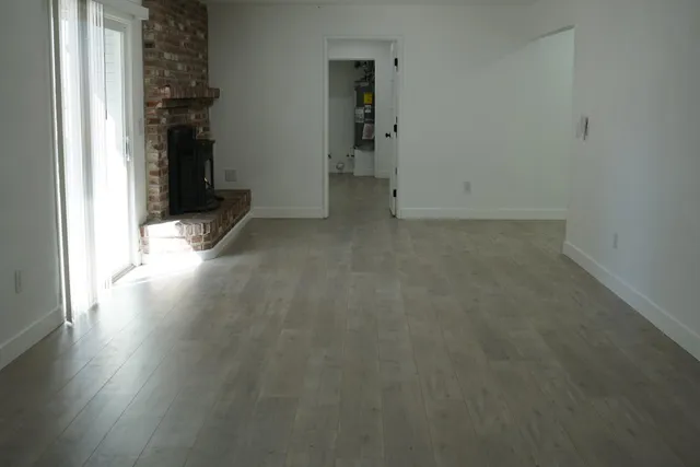 an entryway with a window