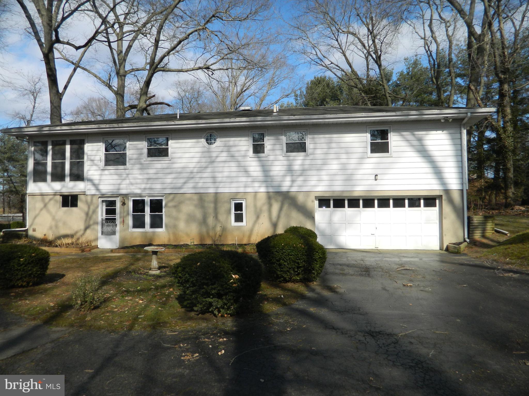376 Ellisdale Road Chesterfield, NJ 08515 - Photo 3 of 24