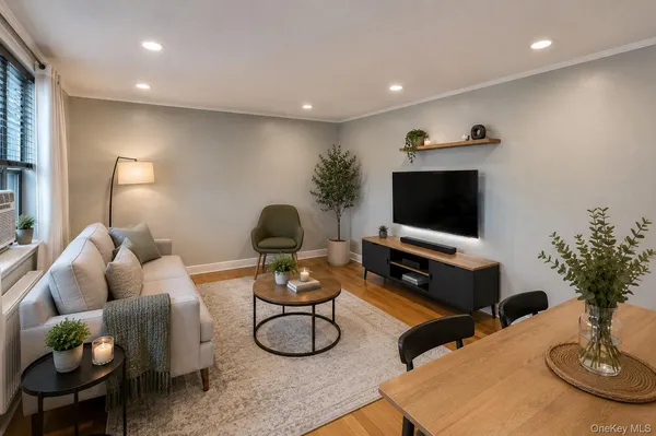 $348,888 | 217-22 73rd Avenue, Unit UPPR | Oakland Gardens