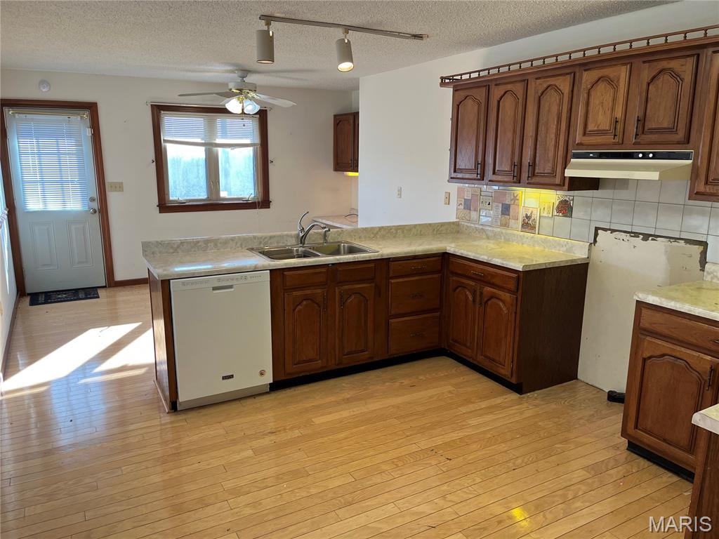 4420 Western Pacific Road Arnold, MO 63010 - Photo 13 of 38