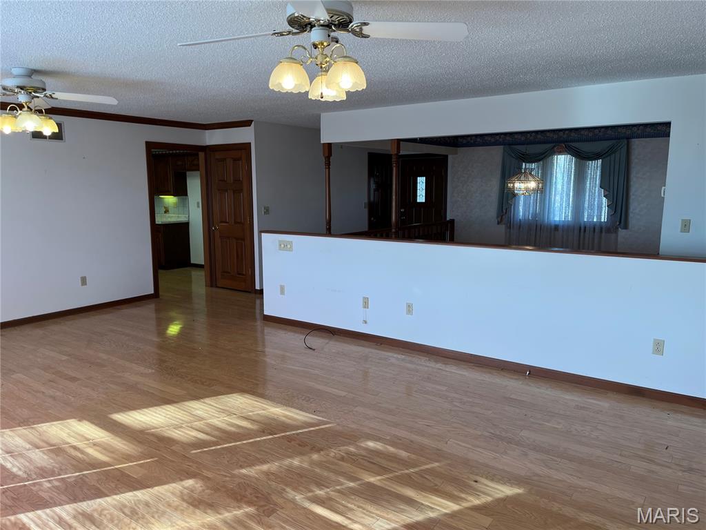 4420 Western Pacific Road Arnold, MO 63010 - Photo 10 of 38