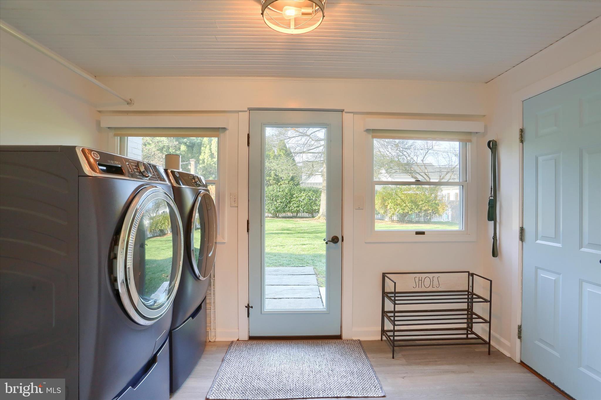 155 Oak Lane Hershey, PA 17033 - Photo 19 of 54 a utility room with dryer and washer
