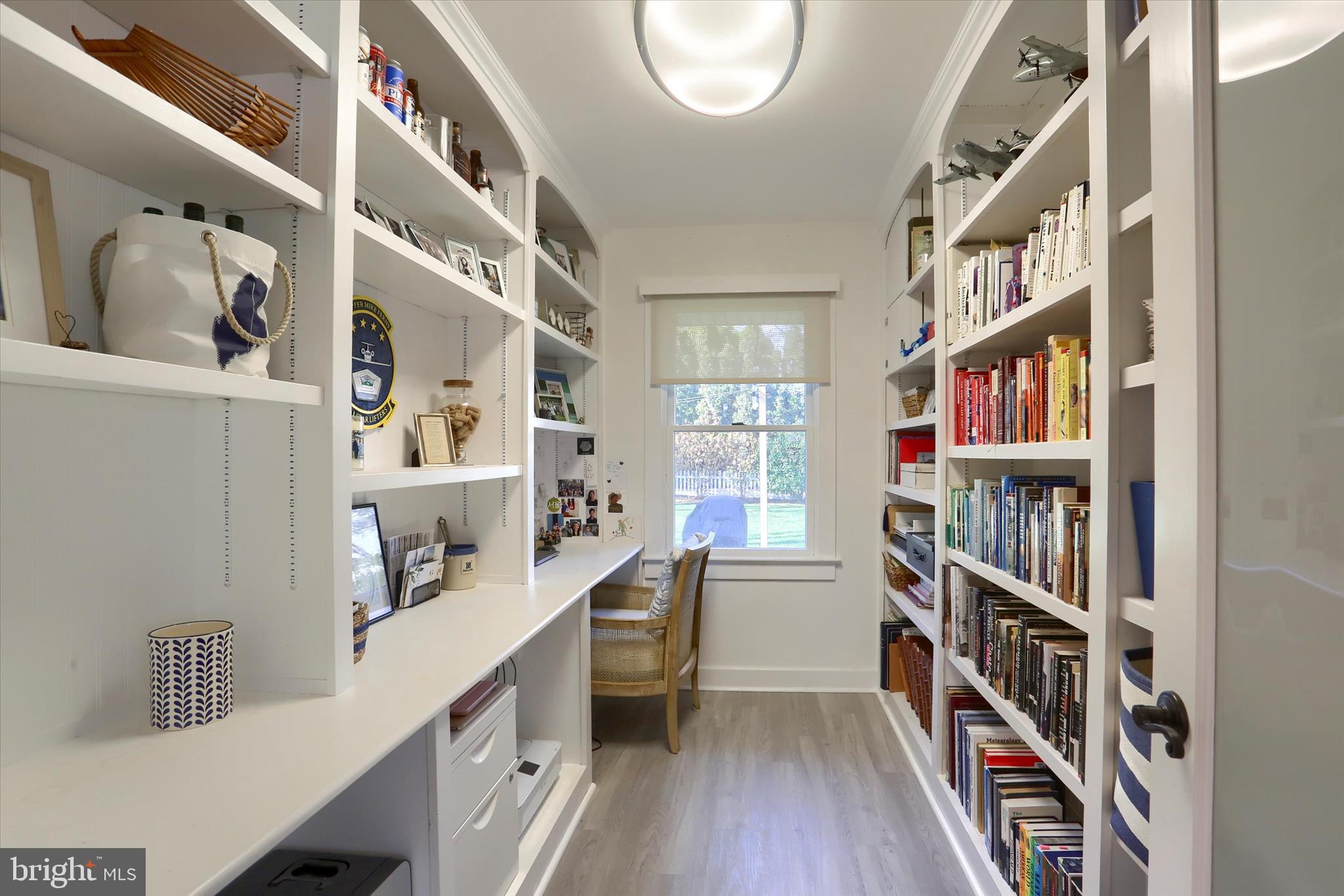 155 Oak Lane Hershey, PA 17033 - Photo 32 of 54 a room with furniture and a book shelf