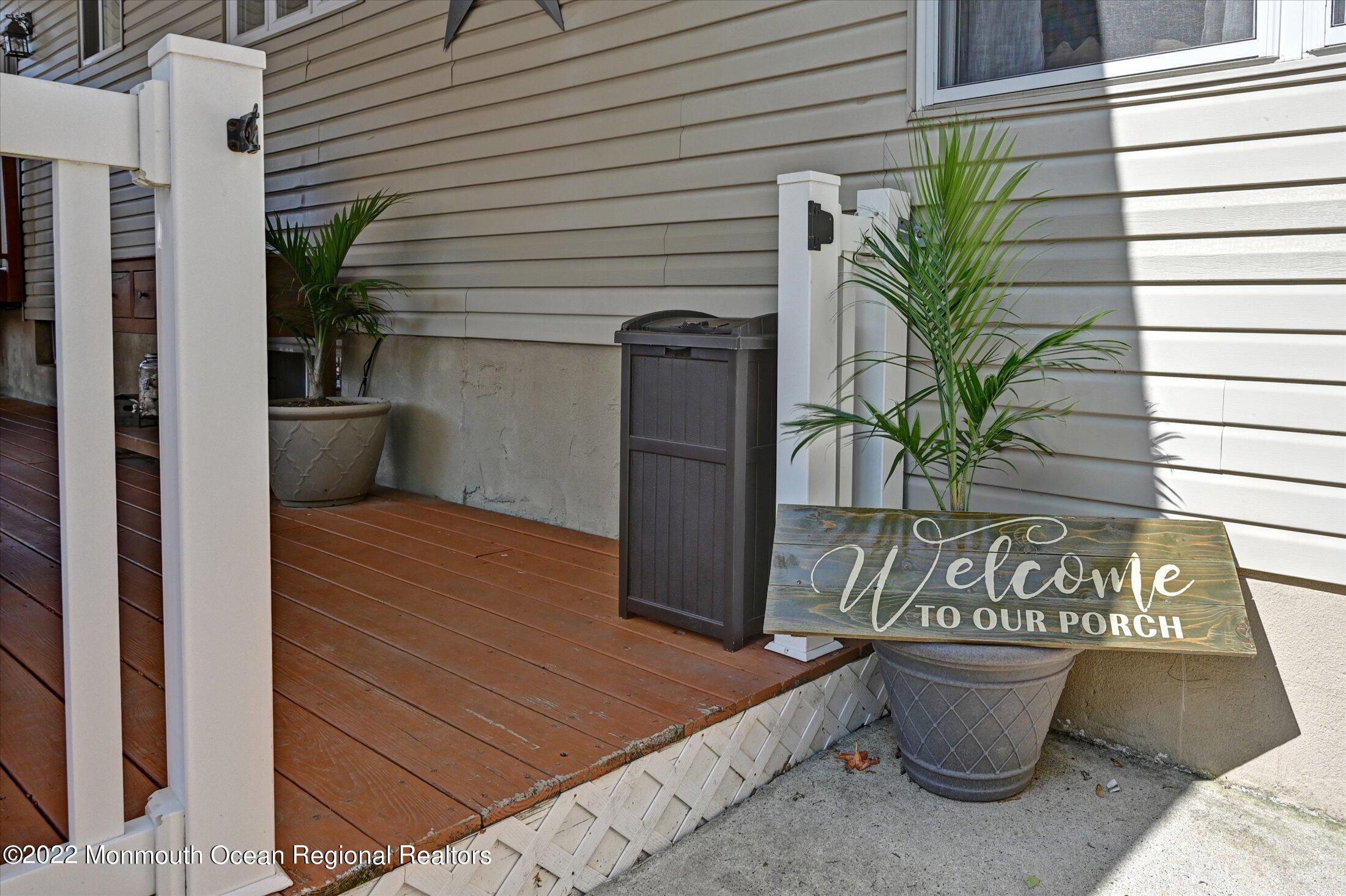 75 Brookhill Drive Howell, NJ 07731 - Photo 32 of 46 31-Deck