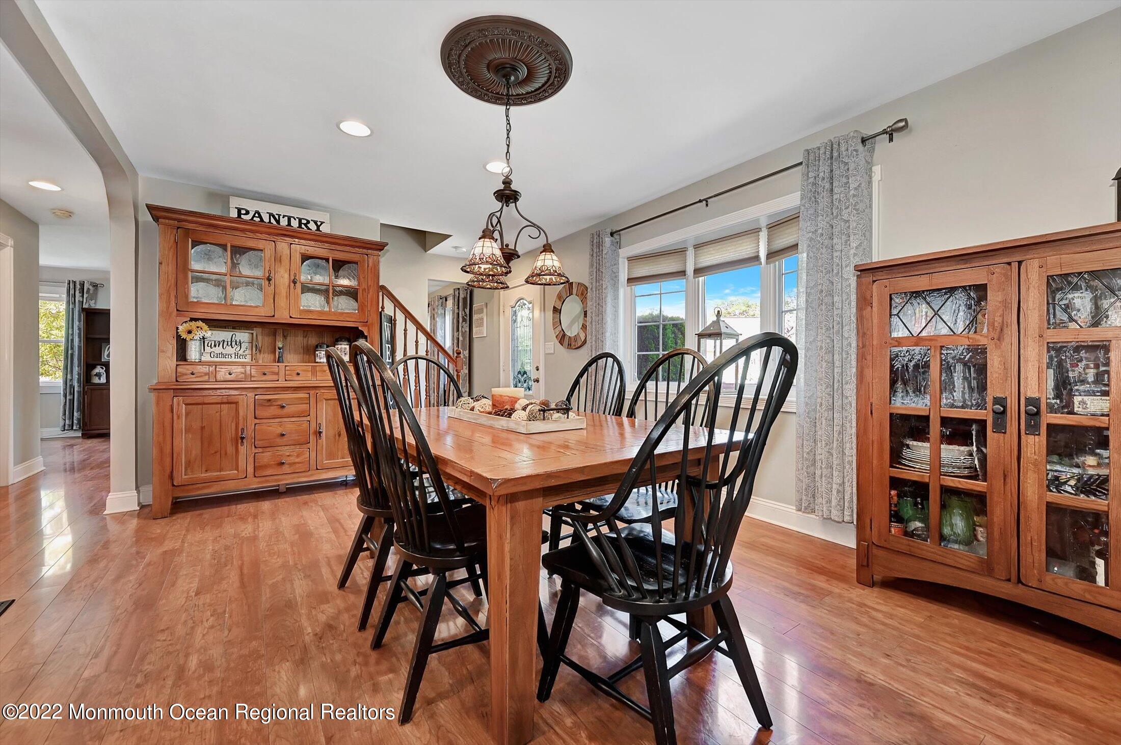 75 Brookhill Drive Howell, NJ 07731 - Photo 7 of 46 06-Dining