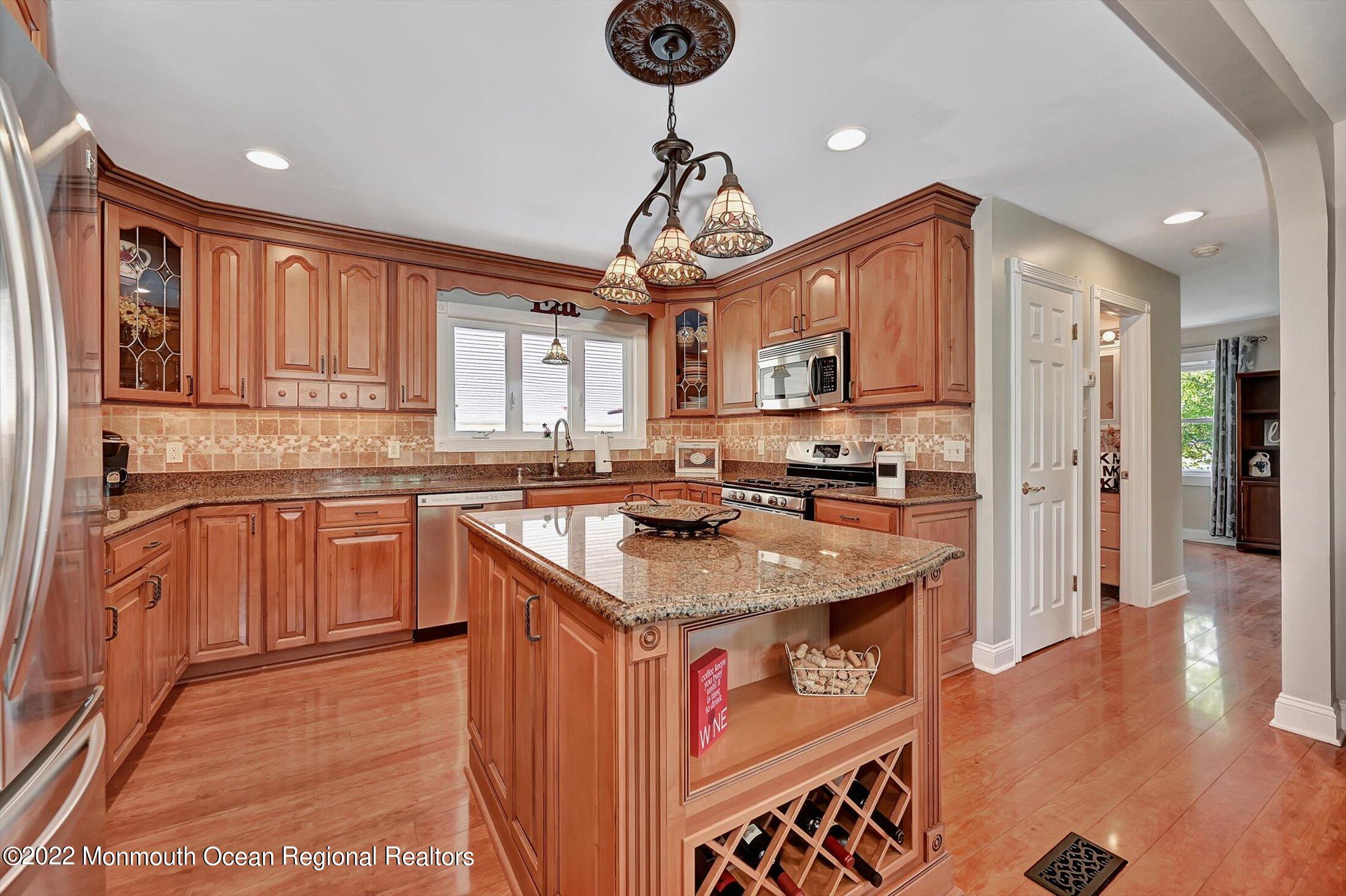 75 Brookhill Drive Howell, NJ 07731 - Photo 9 of 46 08-Kitchen
