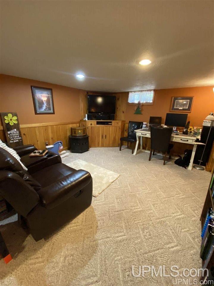 1116 South Lincoln Road Escanaba, MI 49829 - Photo 21 of 29 Gallery Image 21